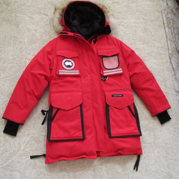 Canada Goose Jackets & Blazers - Ladies Canada Goose Snow Mantra Parka